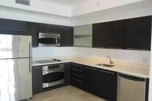 90 SW 3rd St, Miami, FL 33130 - Photo 4