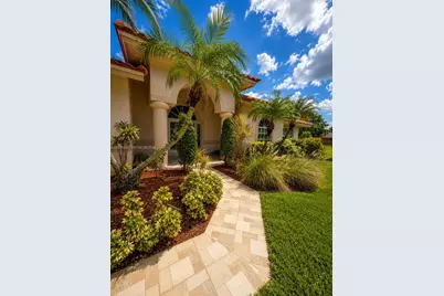 1100 NW 114th Ave, Plantation, FL 33323 - Photo 4