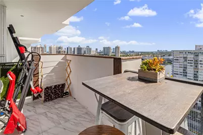 2780 NE 183rd St #2114, Aventura, FL 33160 - Photo 16