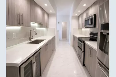 6917 Collins Ave #PH04, Miami Beach, FL 33141 - Photo 12