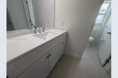 245 18th St #805, Miami Beach, FL 33139 - Photo 16