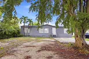 19800 SW 180th Ave, Miami, FL 33187 - Photo 2