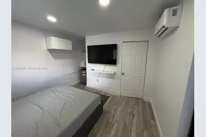 1421 N 68th Ter, Hollywood, FL 33024 - Photo 34