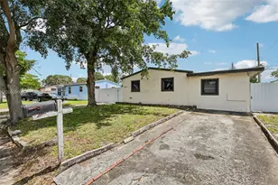 1421 N 68th Terrace, Hollywood, FL 33024 - Photo 2