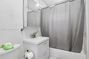 1421 N 68th Terrace, Hollywood, FL 33024 - Photo 18