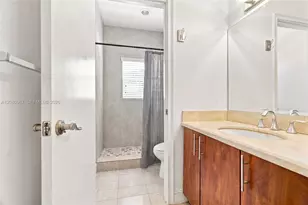 913 SW 8th St, Fort Lauderdale, FL 33315 - Photo 30