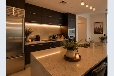 900 Biscayne Blvd #2112, Miami, FL 33132 - Photo 8