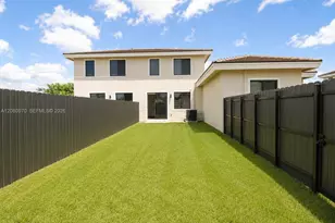 12554 SW 194th St, Miami, FL 33177 - Photo 8