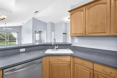 17002 NW 10th St #17002, Pembroke Pines, FL 33028 - Photo 10