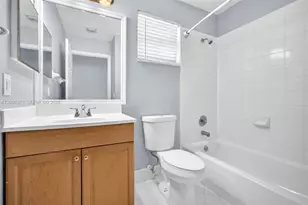 17002 NW 10th St, Pembroke Pines, FL 33028 - Photo 18