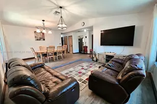 635 NE 3rd St, Dania Beach, FL 33004 - Photo 16
