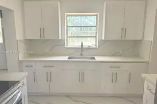 156 NW 88th St, El Portal, FL 33150 - Photo 4