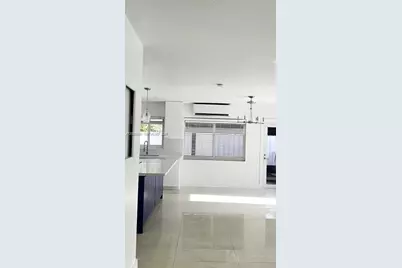 638 SW 5th Ave #B, Fort Lauderdale, FL 33315 - Photo 6