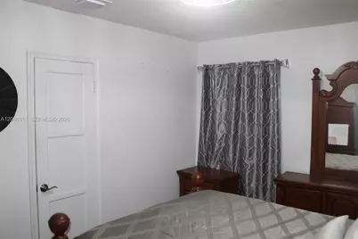 665 NW 50th St, Miami, FL 33127 - Photo 18