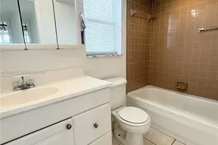 8220 Sunrise Lakes Blvd, Sunrise, FL 33322 - Photo 12