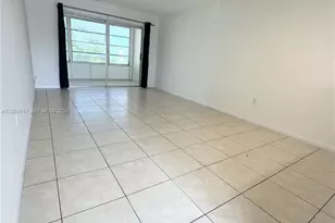 8220 Sunrise Lakes Blvd, Sunrise, FL 33322 - Photo 6