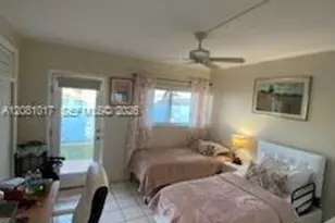925 SW 11th Ave, Hallandale Beach, FL 33009 - Photo 6