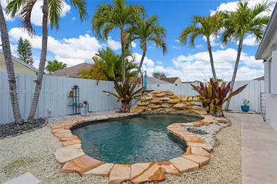 15480 SW 144th Ave, Miami, FL 33177 - Photo 12