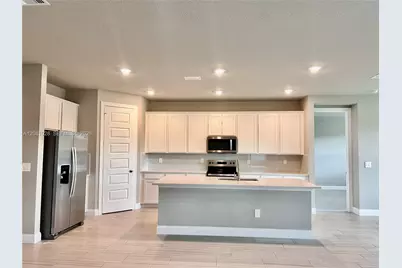 9035 Dahlia Cir #9035, Port Saint Lucie, FL 34986 - Photo 12