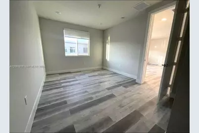 10229 NW 64th Ter #303, Doral, FL 33178 - Photo 10