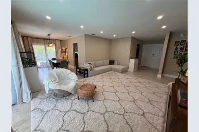 8203 NW 37th St, Coral Springs, FL 33065 - Photo 2