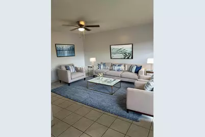 100 SW 132nd Way #305K, Pembroke Pines, FL 33027 - Photo 4