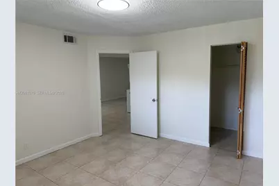 8000 Fairview Dr #202, Tamarac, FL 33321 - Photo 14