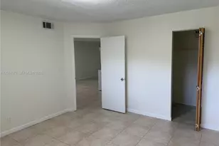 8000 Fairview Dr, Tamarac, FL 33321 - Photo 14