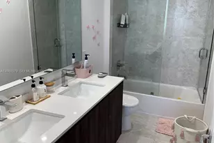 488 NE 18th St, Miami, FL 33132 - Photo 16
