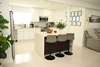 850 W 51st Pl, Hialeah, FL 33012 - Photo 2