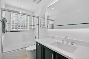 20610 NE 22nd Ct, Miami, FL 33180 - Photo 34