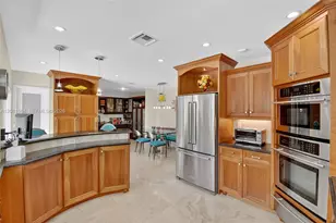 20610 NE 22nd Ct, Miami, FL 33180 - Photo 18