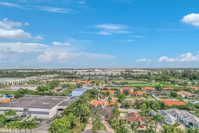 10485 NW 132nd St, Hialeah Gardens, FL 33018 - Photo 28