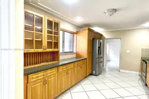 62 W 44th St, Hialeah, FL 33012 - Photo 8