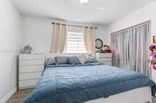 8210 NW 10th St, Miami, FL 33126 - Photo 6