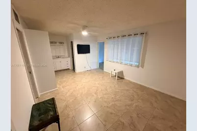 557 High Point Dr #B, Delray Beach, FL 33445 - Photo 6