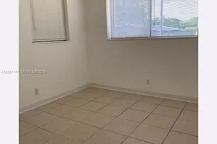 401 SW 8th St, Hallandale Beach, FL 33009 - Photo 14