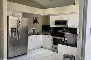 8976 Shoal Creek Ln, Boynton Beach, FL 33472 - Photo 12