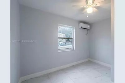 425 NW 14th Way, Fort Lauderdale, FL 33311 - Photo 10
