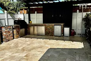 12851 NW 11th St, Miami, FL 33182 - Photo 22