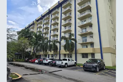 4550 NW 9th St #310E, Miami, FL 33126 - Photo 16