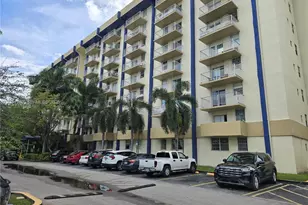 4550 NW 9th St, Miami, FL 33126 - Photo 16