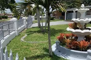 10835 SW 41st Terrace, Miami, FL 33165 - Photo 1
