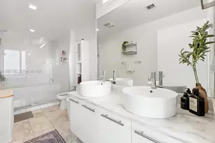 888 Biscayne Blvd, Miami, FL 33132 - Photo 10