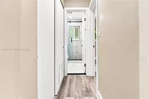 1621 NE 25th St, Wilton Manors, FL 33305 - Photo 10