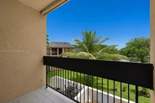 9133 Fontainebleau Blvd, Miami, FL 33172 - Photo 40