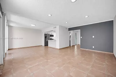9133 Fontainebleau Blvd #5, Miami, FL 33172 - Photo 10