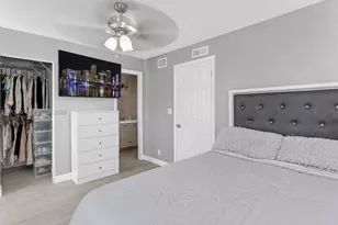 789 Crystal Lake Dr, Deerfield Beach, FL 33064 - Photo 16