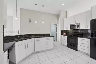 13171 NW 19th St, Pembroke Pines, FL 33028 - Photo 10
