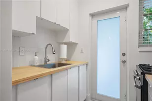 750 Espanola Way, Miami Beach, FL 33139 - Photo 2